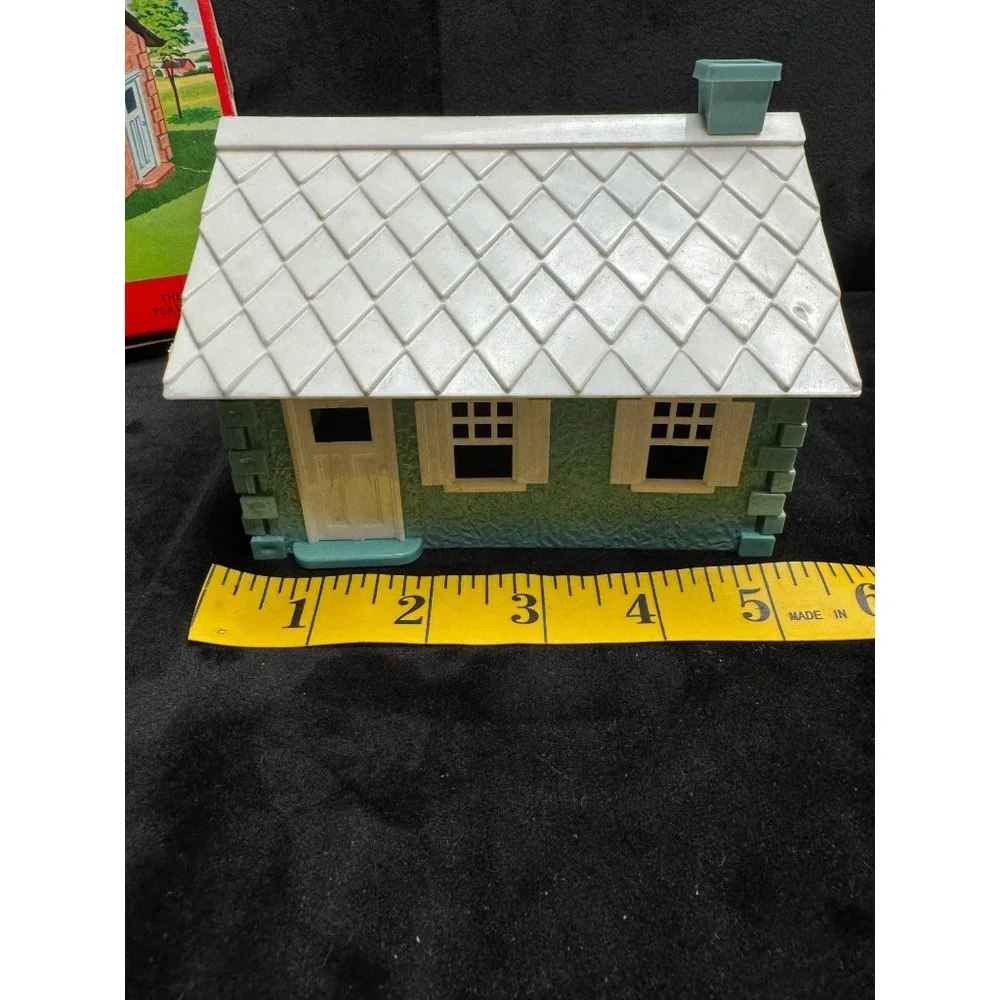 Plasticville Cape Cod House 1502 89